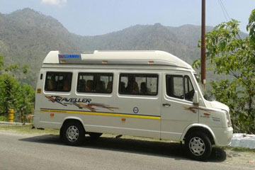 12 Seater Tempo Traveller on Rent