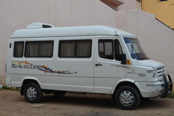 15 Seater Tempo Traveller on Rent in Amritsar