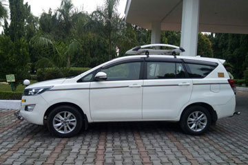 Innova Crysta Cab